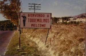 Cartel de Bienvenido a Torremolinos princicios de los 60. Ayuntamiento de Málaga